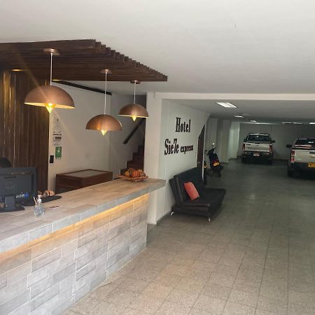 Hotel Sie7E Express Medellín Kültér fotó
