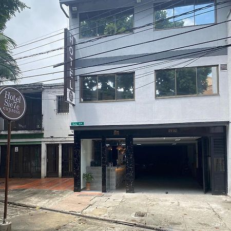 Hotel Sie7E Express Medellín Kültér fotó